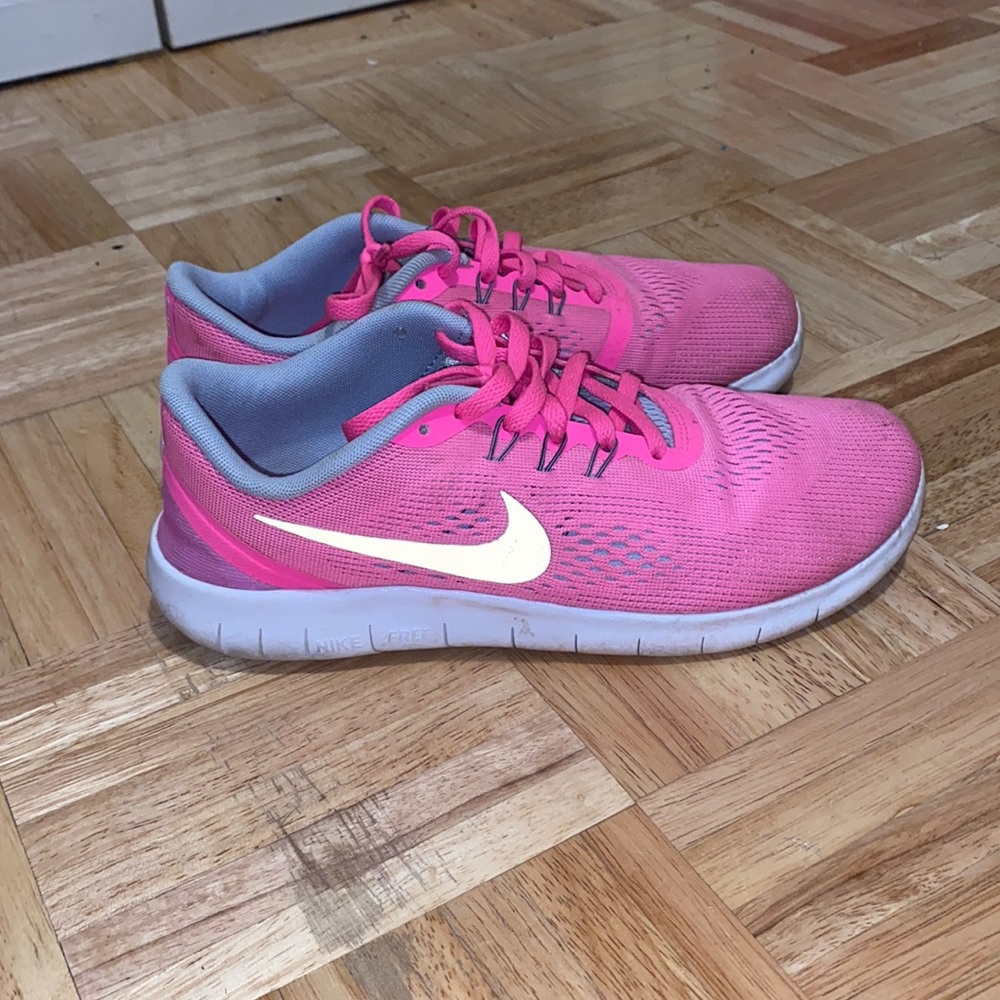 Nike free runs